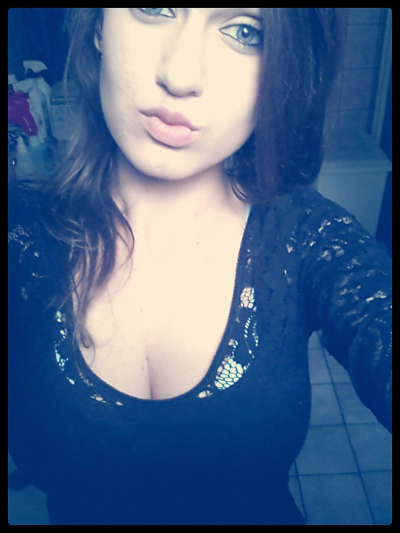 18歳の女子高生
 #29510170