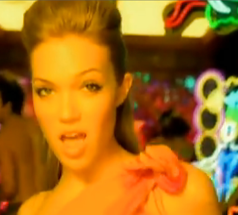 Mandy fucking moore.
 #25609575