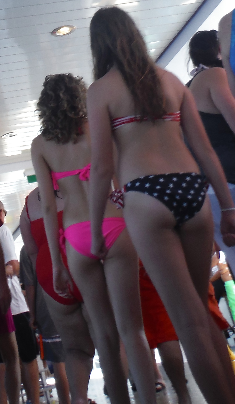 Teen Hintern & Ass Bikini Am Pool - Teil 2 #29008501