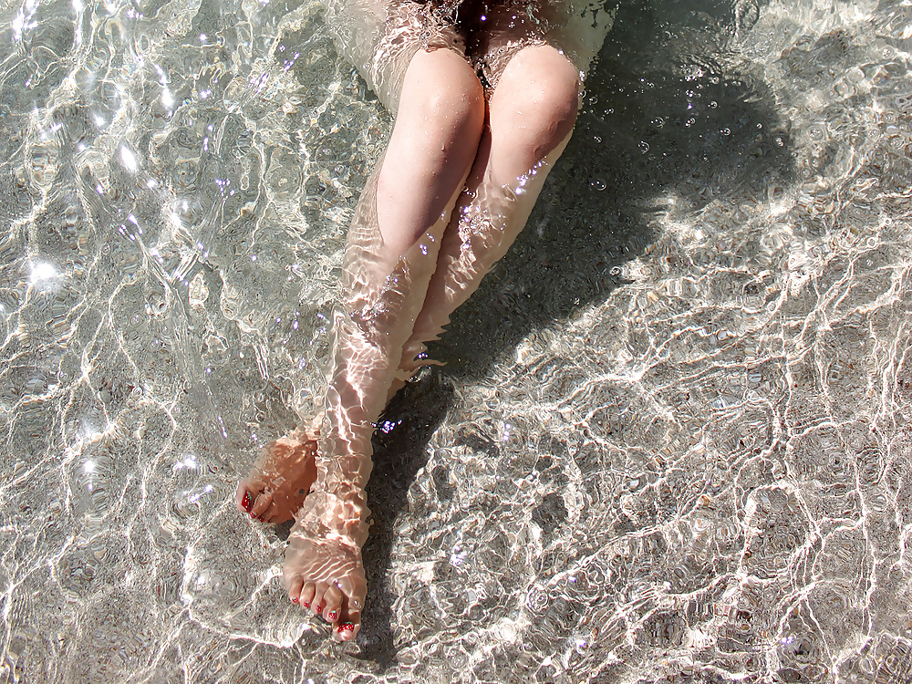 Feetlovers
 #24067115