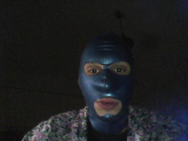 Latex mask #24208316
