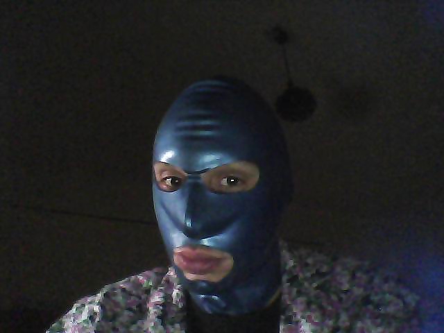 Latex mask #24208323