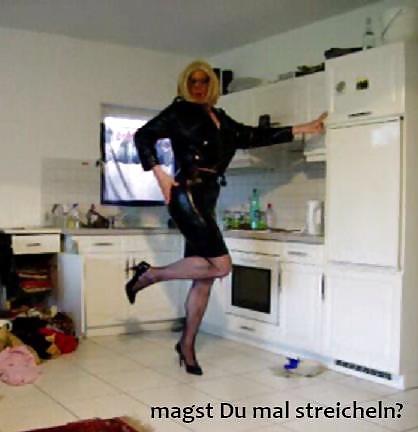 Latex De Caoutchouc Anal Salope MILF Ladyboy Transexuelle Hauts Talons #34724440