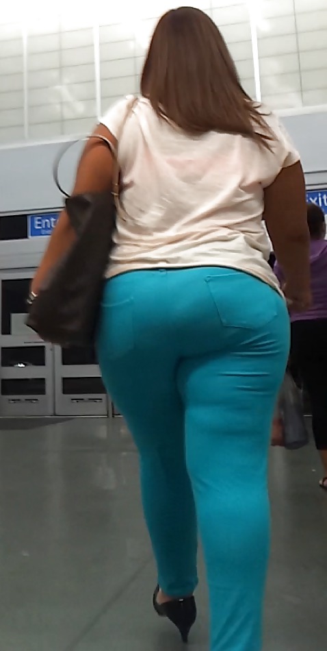 Amazon booty milf latina voyeur grande grasso culo rotondo! voyeur
 #24213168