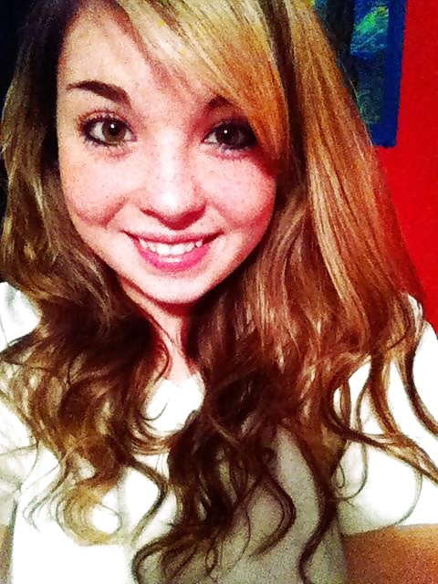 Kathie joven caliente 
 #38827764