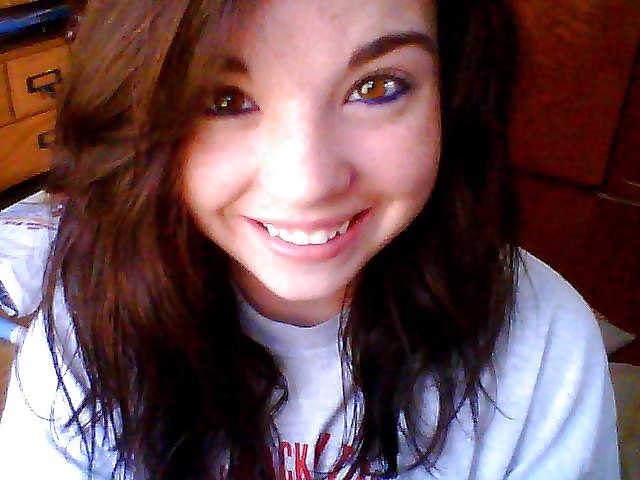 Kathie joven caliente 
 #38827799