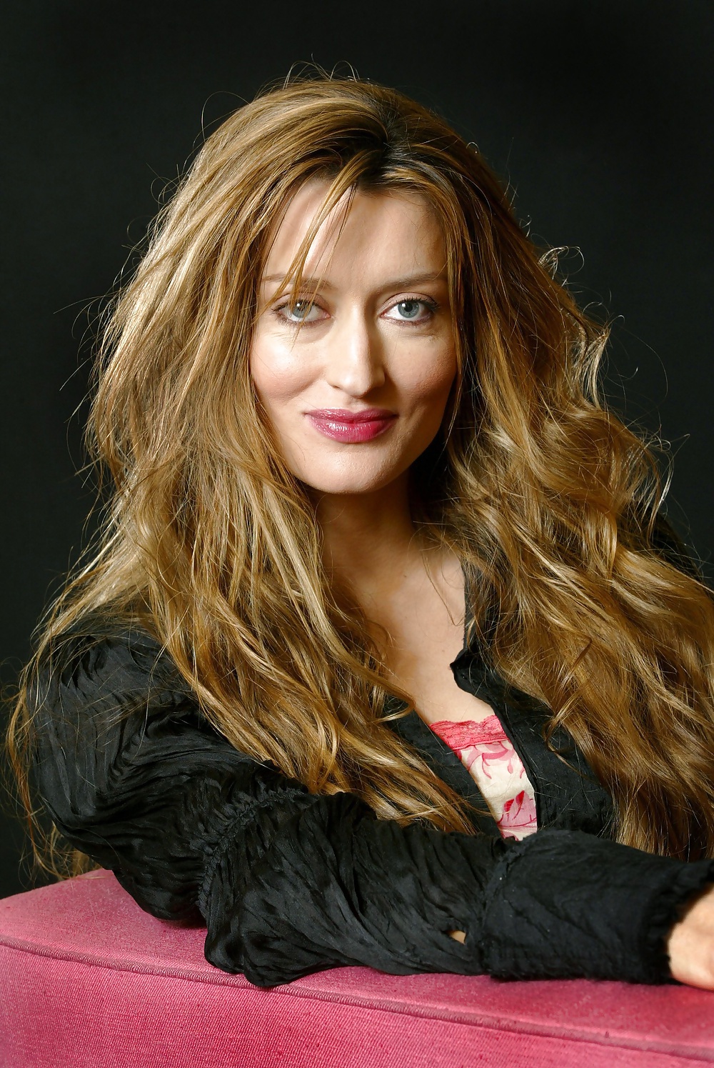 Natascha mcelhone
 #25376937