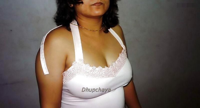 Kanpur wife big boobs and ass cheeks to husbands friend  #24875977