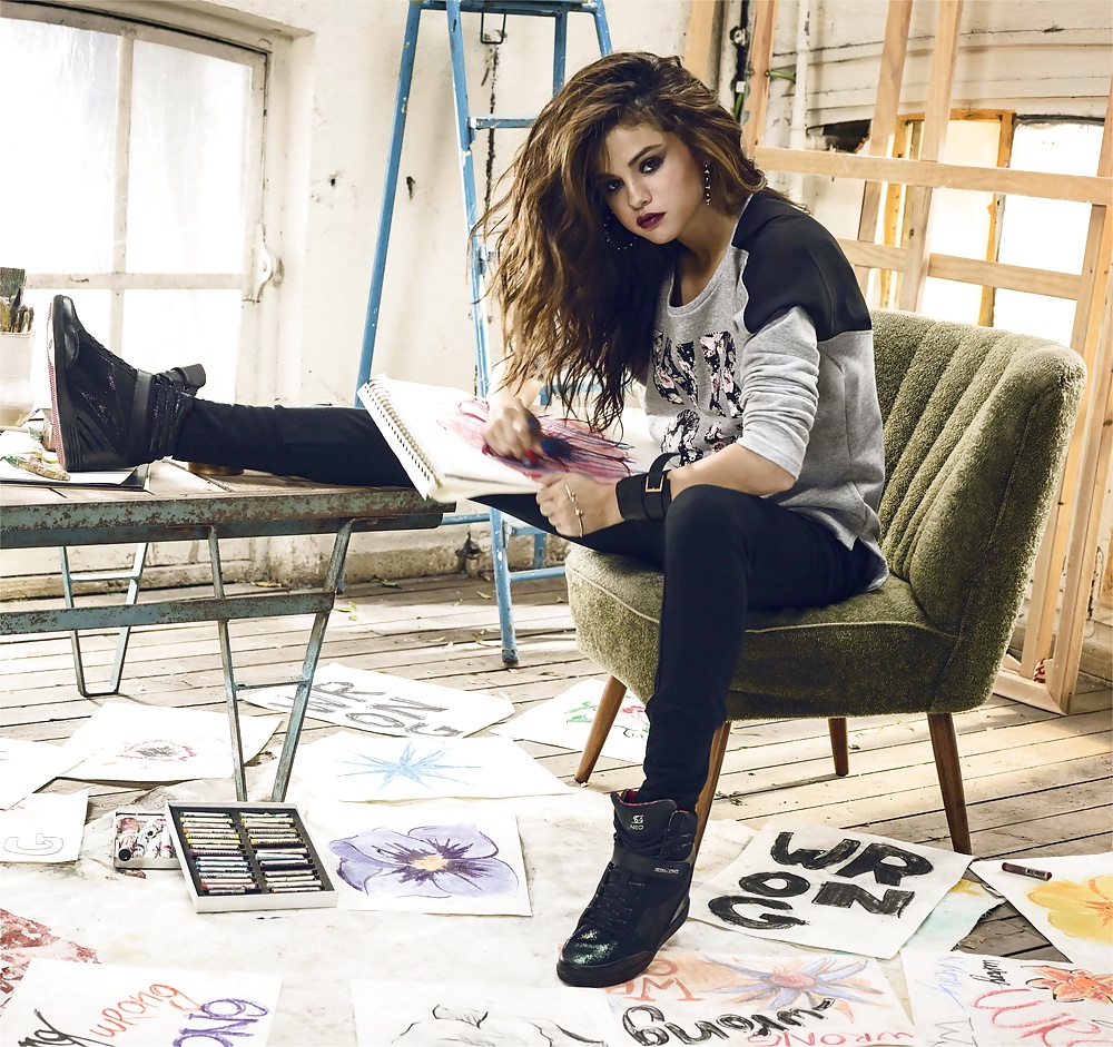 Selena gomez - adidas neo, colección de verano 2014
 #35476294