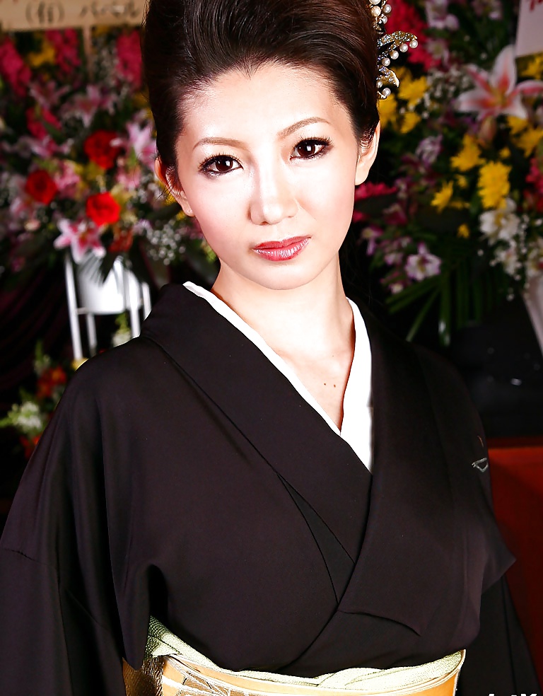 Sayuri Mikami - Schöne Japanische MILF #40071652