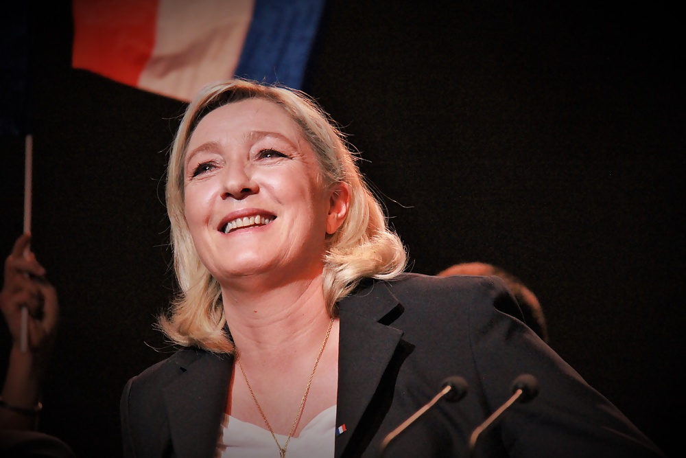 Simplemente adoro a la diosa conservadora marine le pen
 #29503306