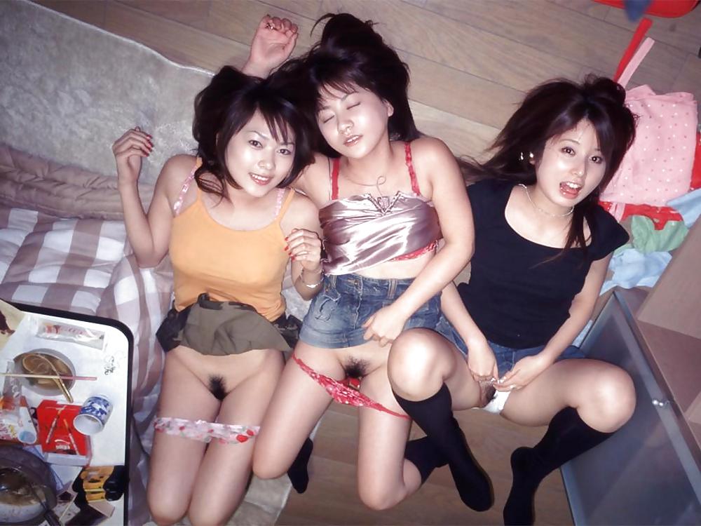 Alcune foto porno di pulcini asiatici
 #23834976