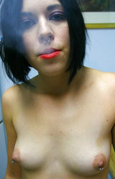 セクシーな喫煙少女
 #27255548