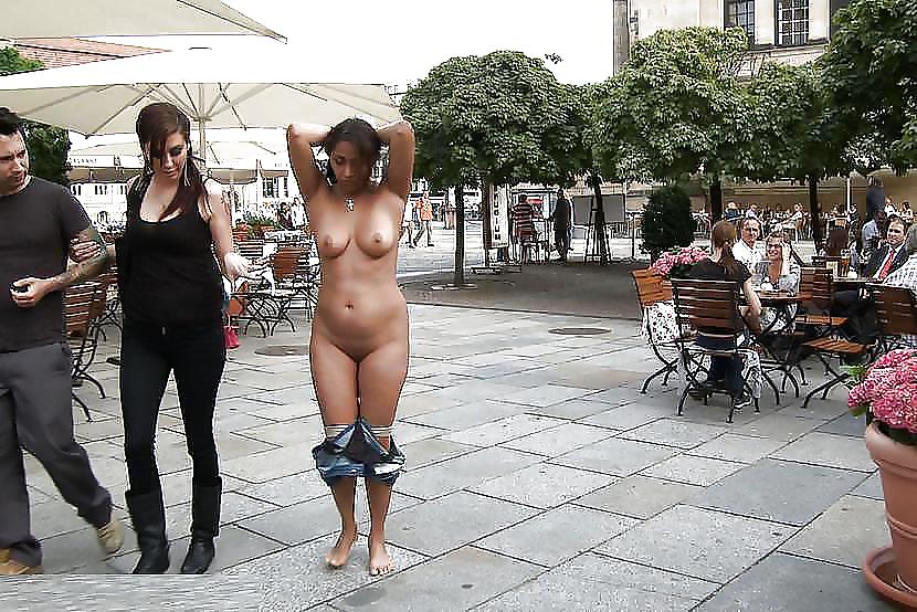 Petgirl en la ciudad 11
 #36974280