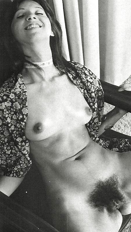 B & w morenas vintage
 #26104690