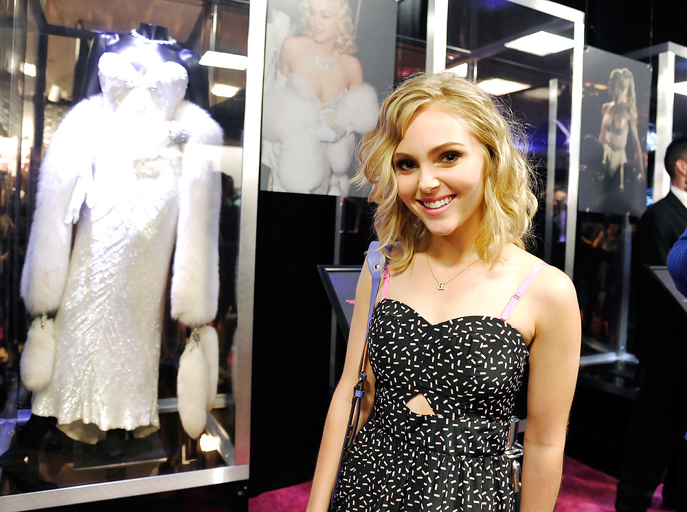 AnnaSophia Robb #37872737