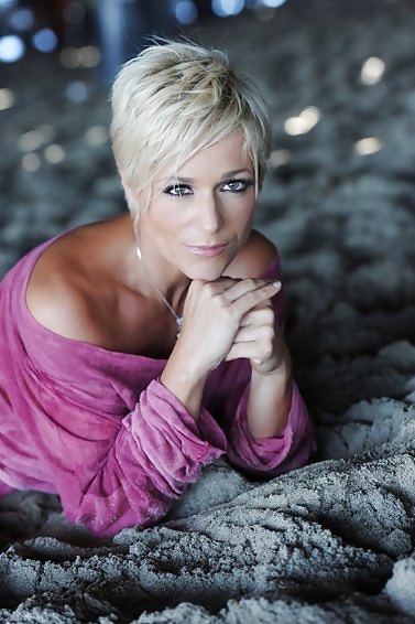 Michelle ii - cantante alemana - celeb - zum vollwichsen
 #25014691