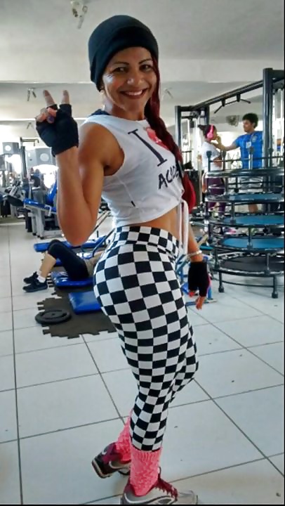 Brasilianisches Fitness #28827460