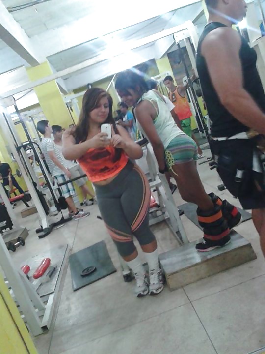 Brasilianisches Fitness #28827879