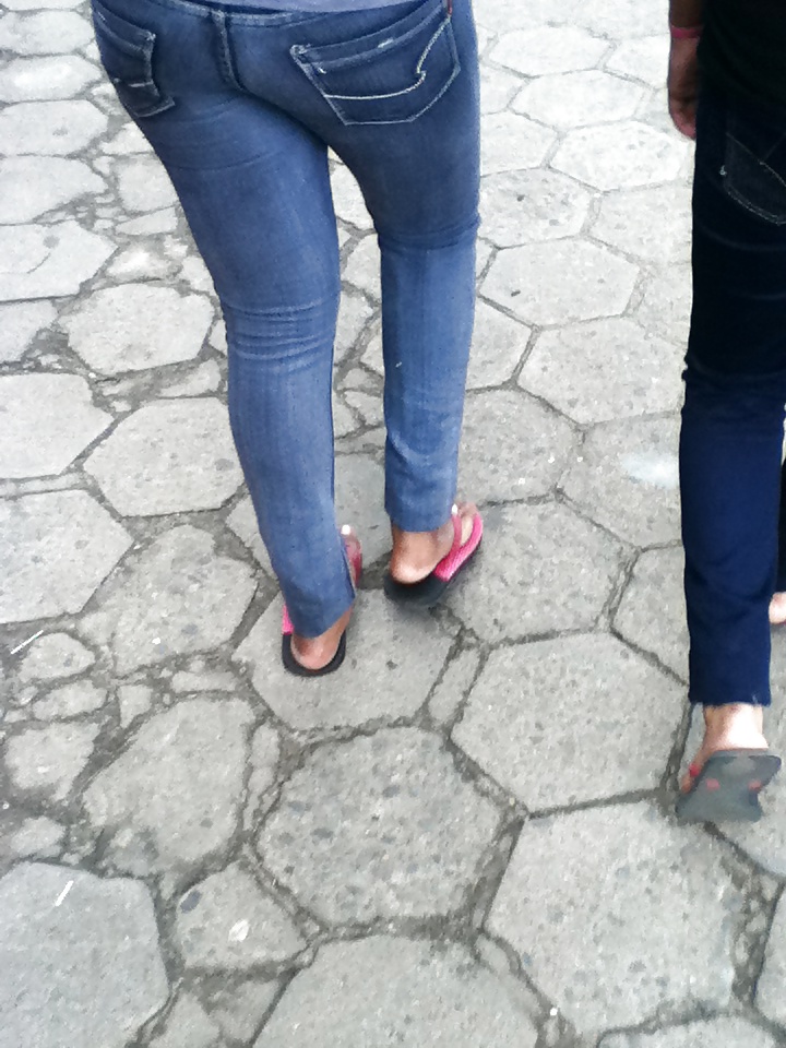 Culo di jeans stretto indiano
 #29603606