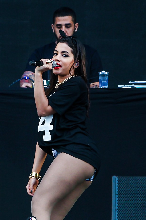 Anitta #37898102