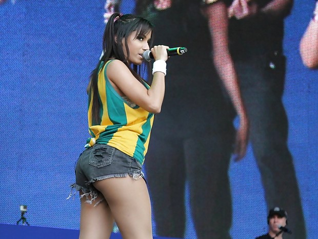 Anitta #37898258