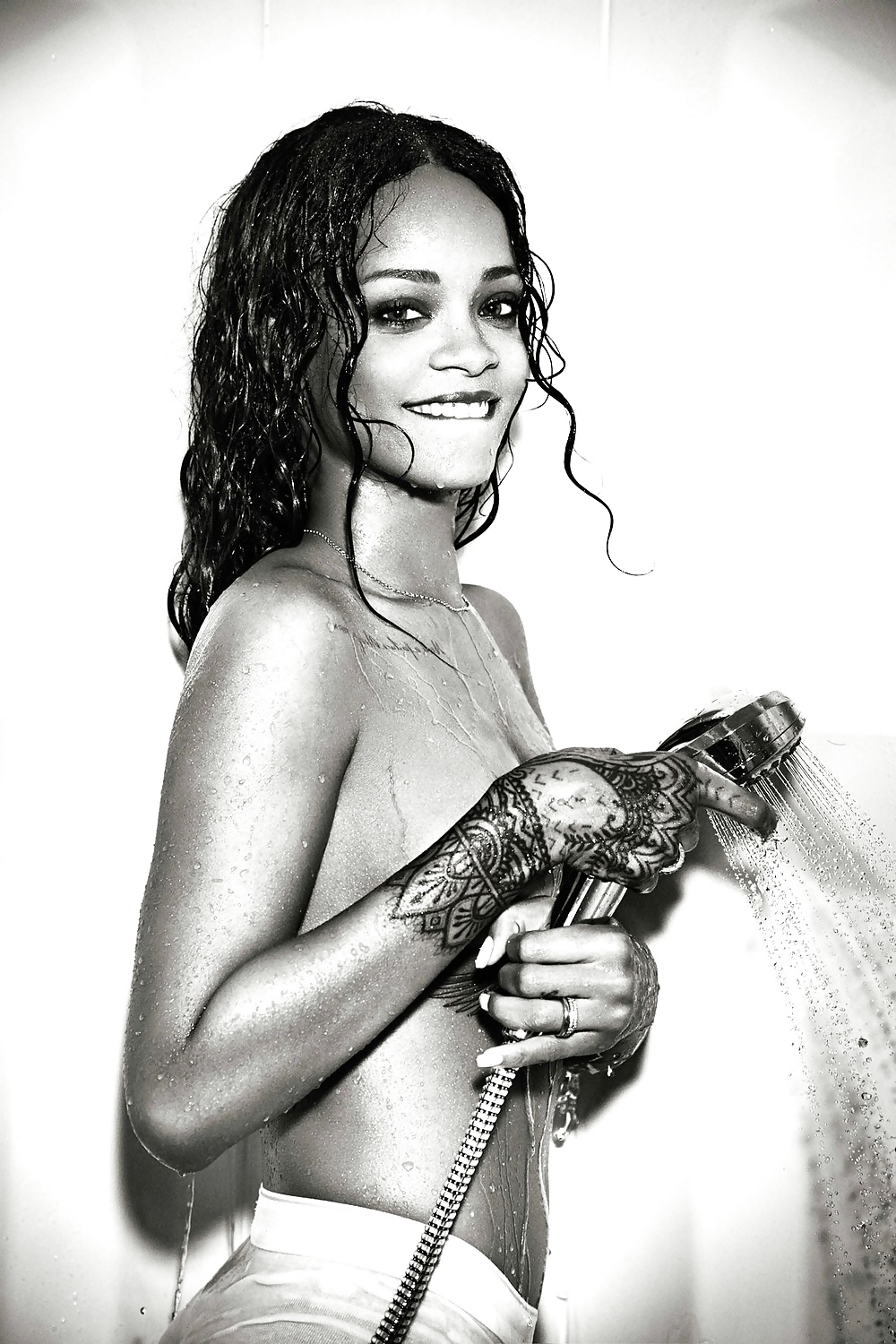 Rihanna esquire 2014 hq completo (ccm)
 #30295360