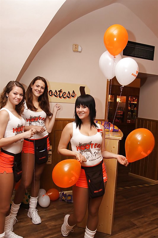 Hooters Girls Prague- Which one would you fuck and how?! #40281066