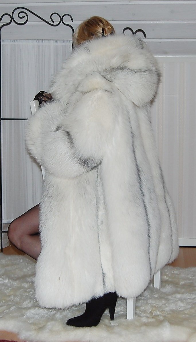 GODDESS OF FURS #27865261