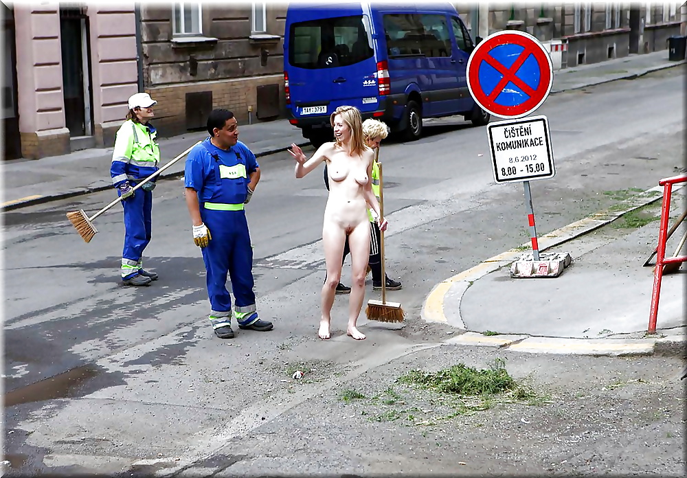 Lion's: Naked and Free - nude in public ! (2) #27606234