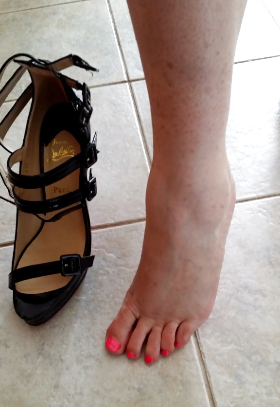 Some New Sexy Heels  (even with a broken leg) #28334251