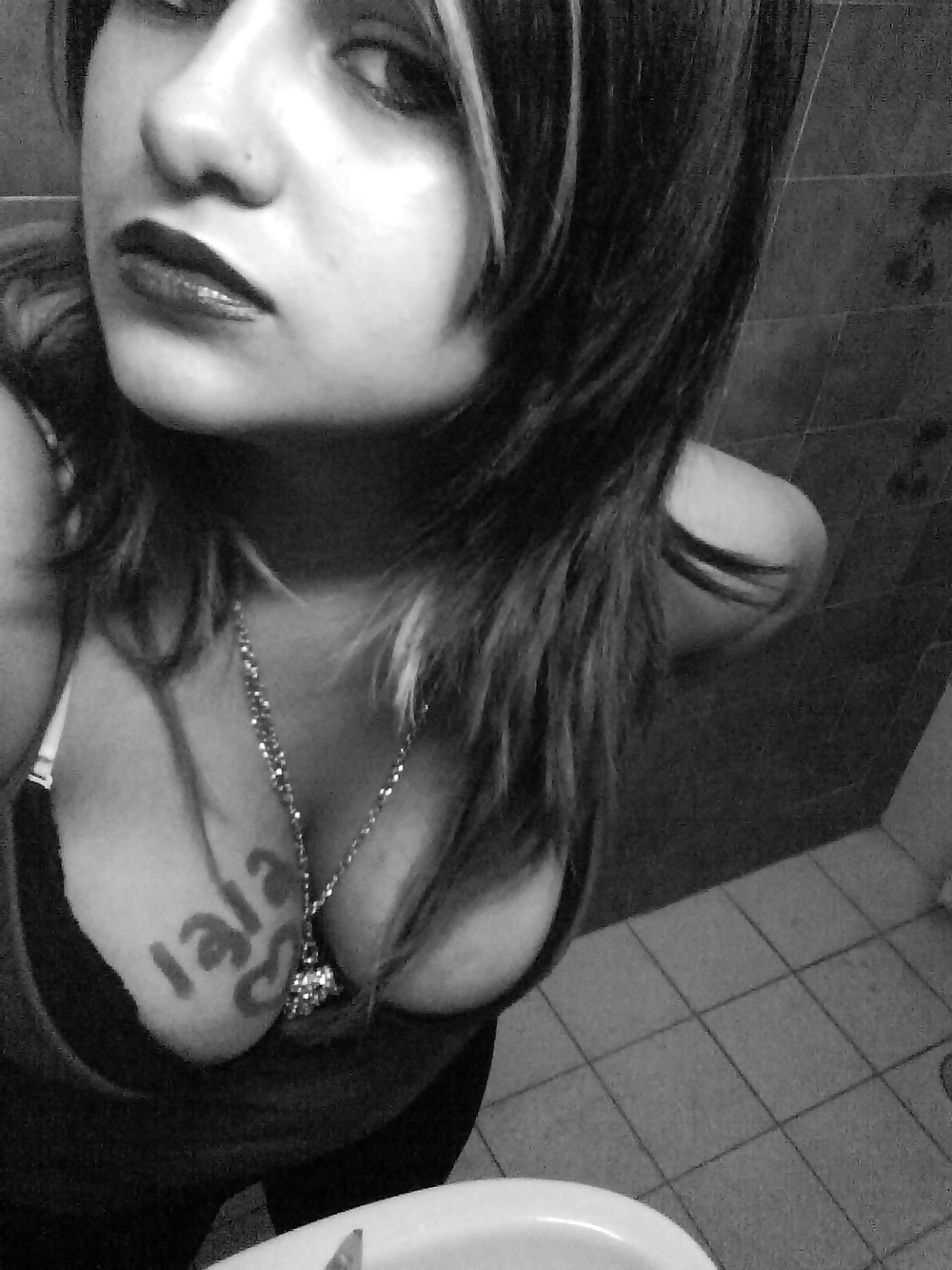 Jóvenes calientes 
 #28205891