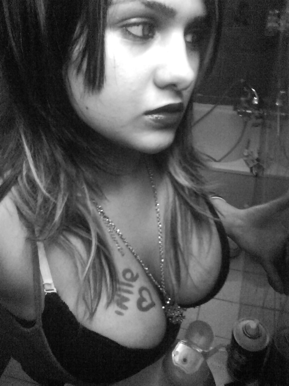 Jóvenes calientes 
 #28205904