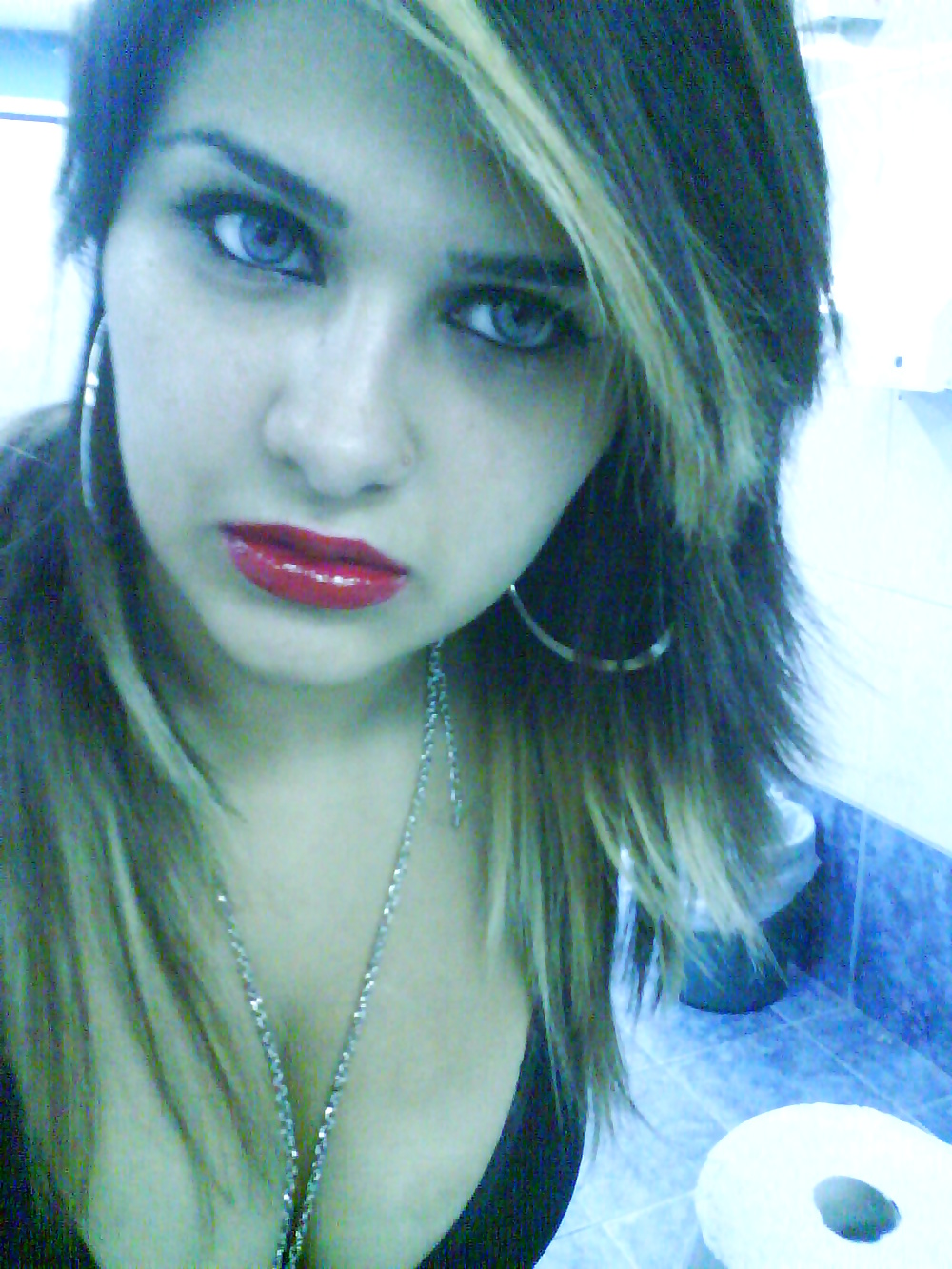 Jóvenes calientes 
 #28205935