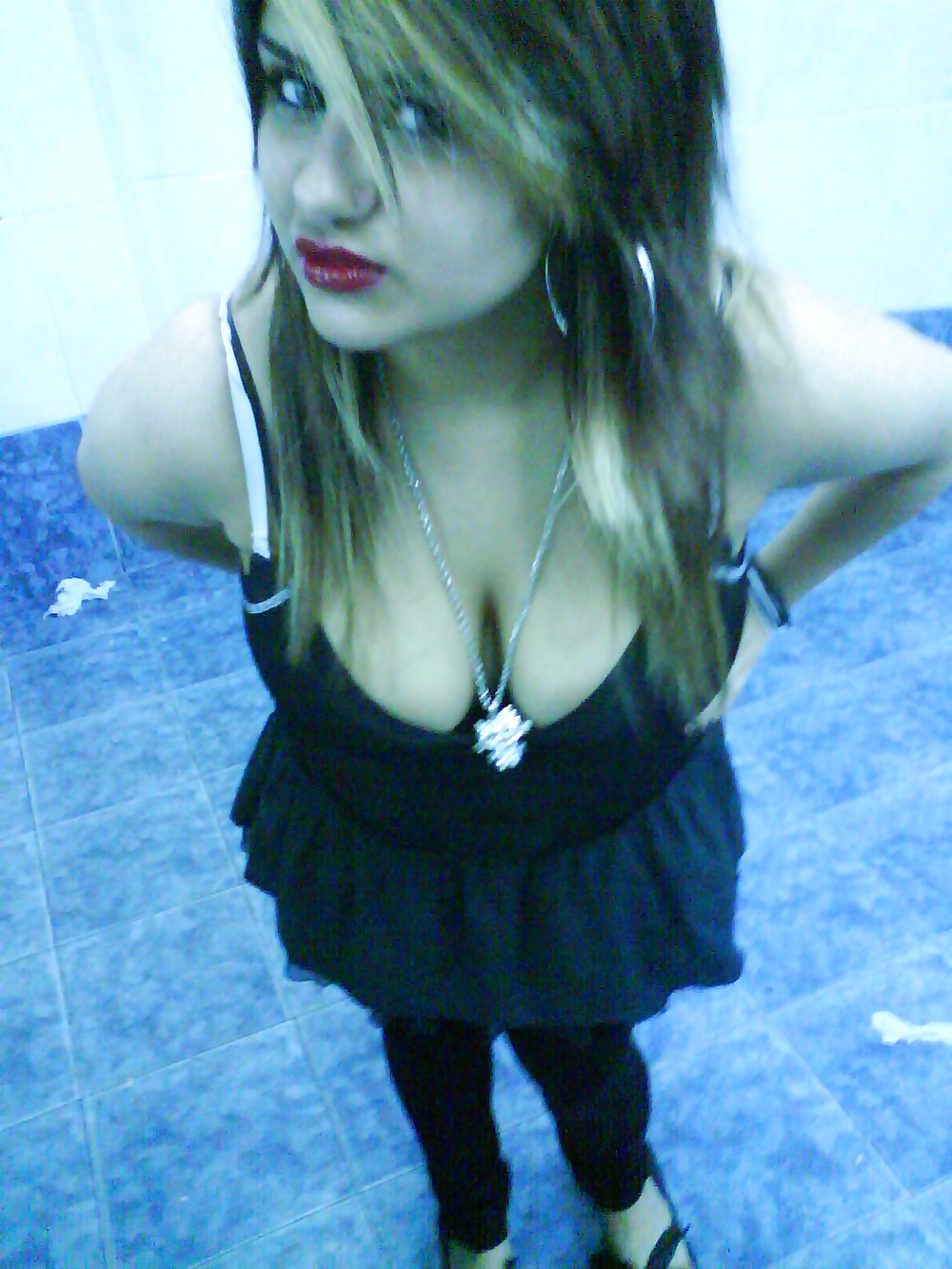 Jóvenes calientes 
 #28205950