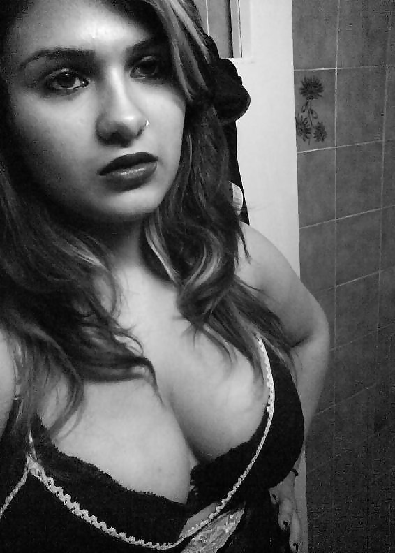 Jóvenes calientes 
 #28205995