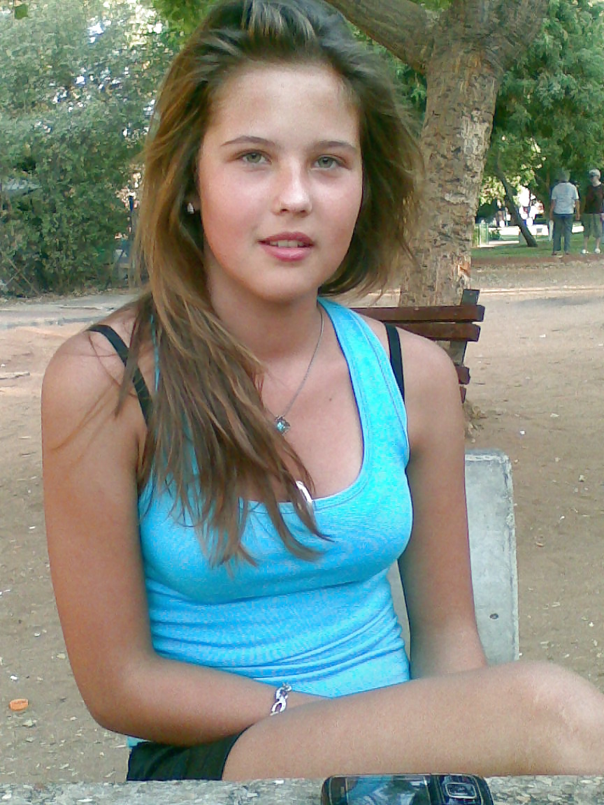 Jóvenes calientes 
 #28206075