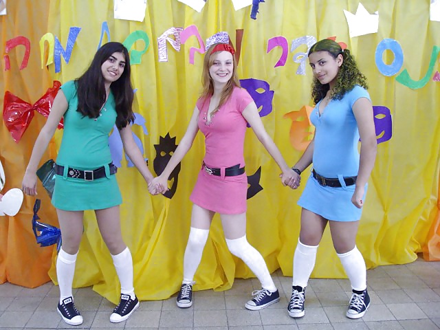 Jóvenes calientes 
 #28206132