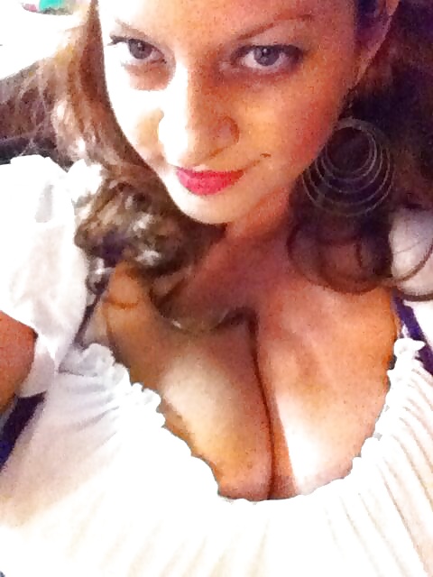 豊満な乳房 60
 #25227431