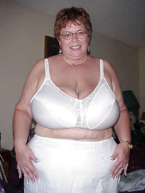 Big bras on mature women's! #38007819