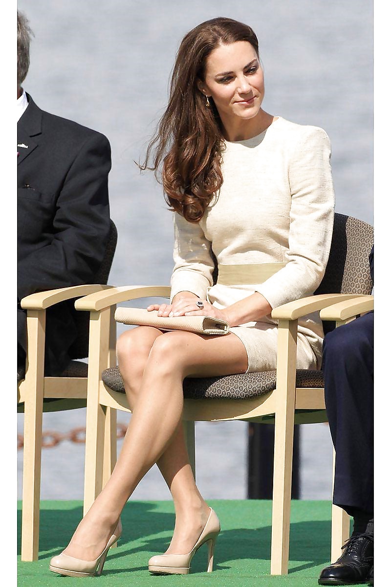 Kate middleton
 #40959572