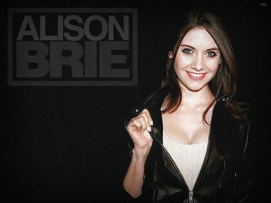 Alison Brie #27802022