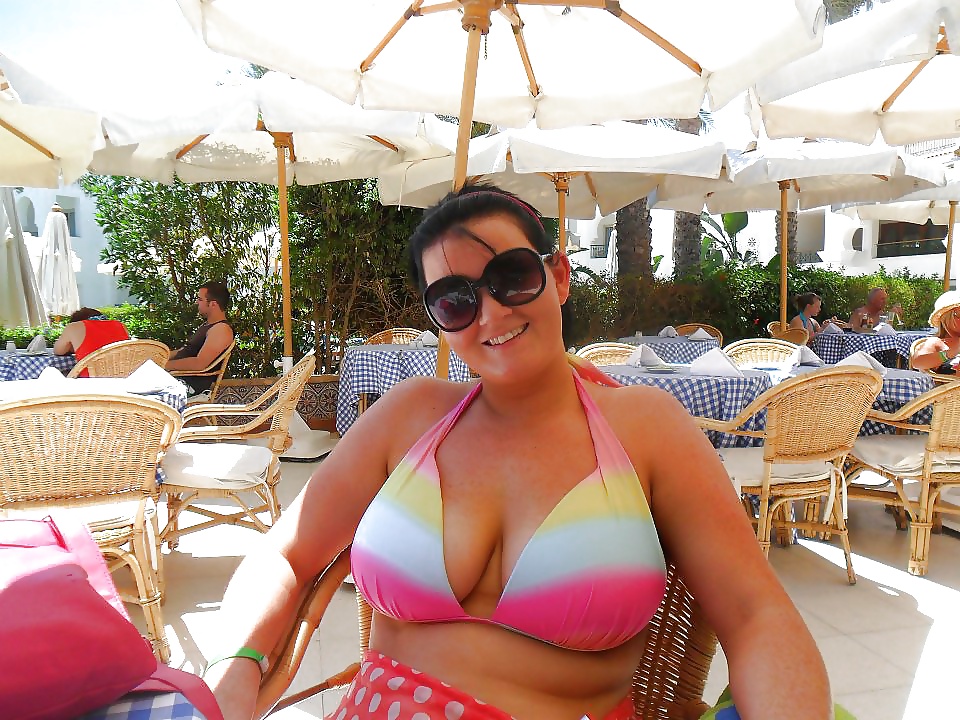Die Hure Mit Massiven Fickbar Titten Leanne #40586474