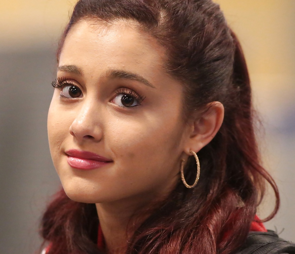 Ariana grande ariana grande-butera
 #28879623