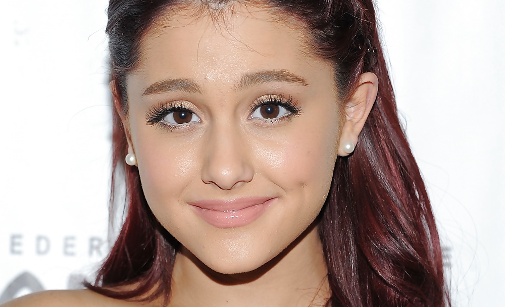 Ariana grande ariana grande-butera
 #28879633