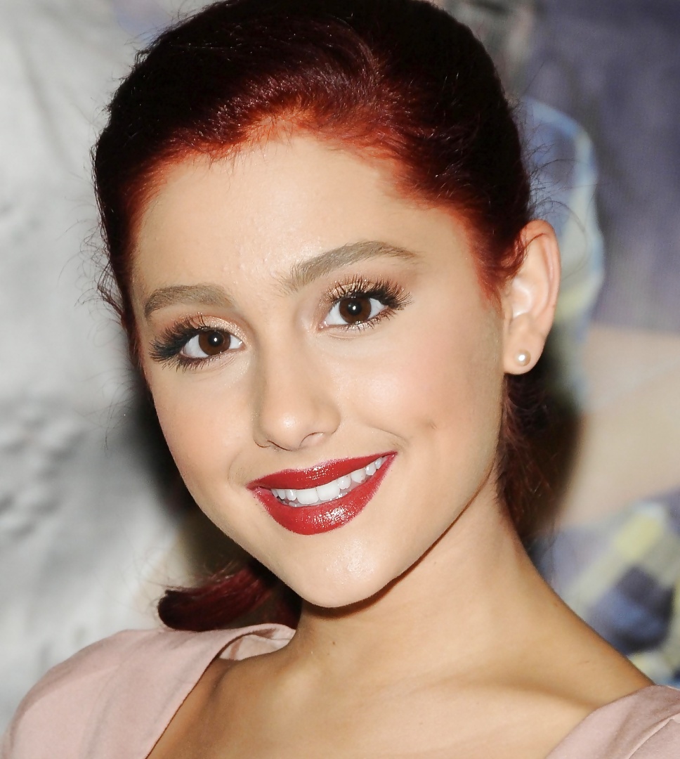 Ariana grande ariana grande-butera
 #28879658