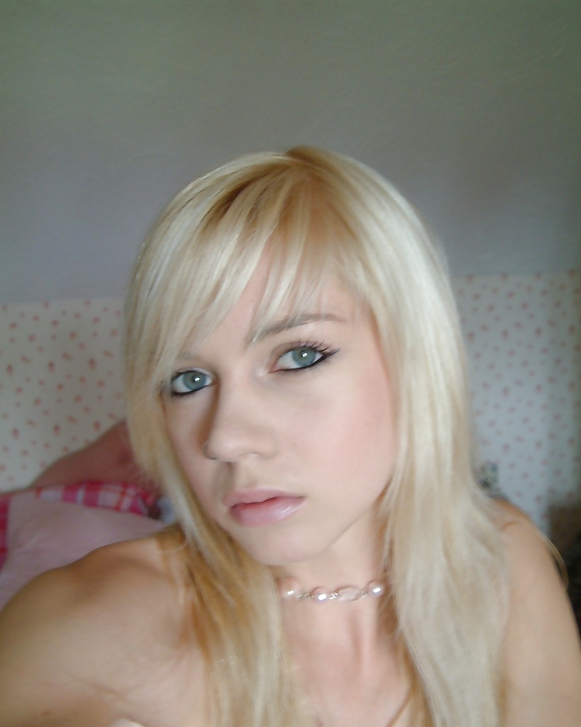 Pretty Amateur Blonde 33 #23382410