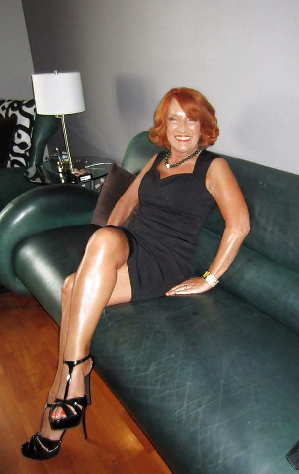 Sexy Redhead Mature Lady #39001966