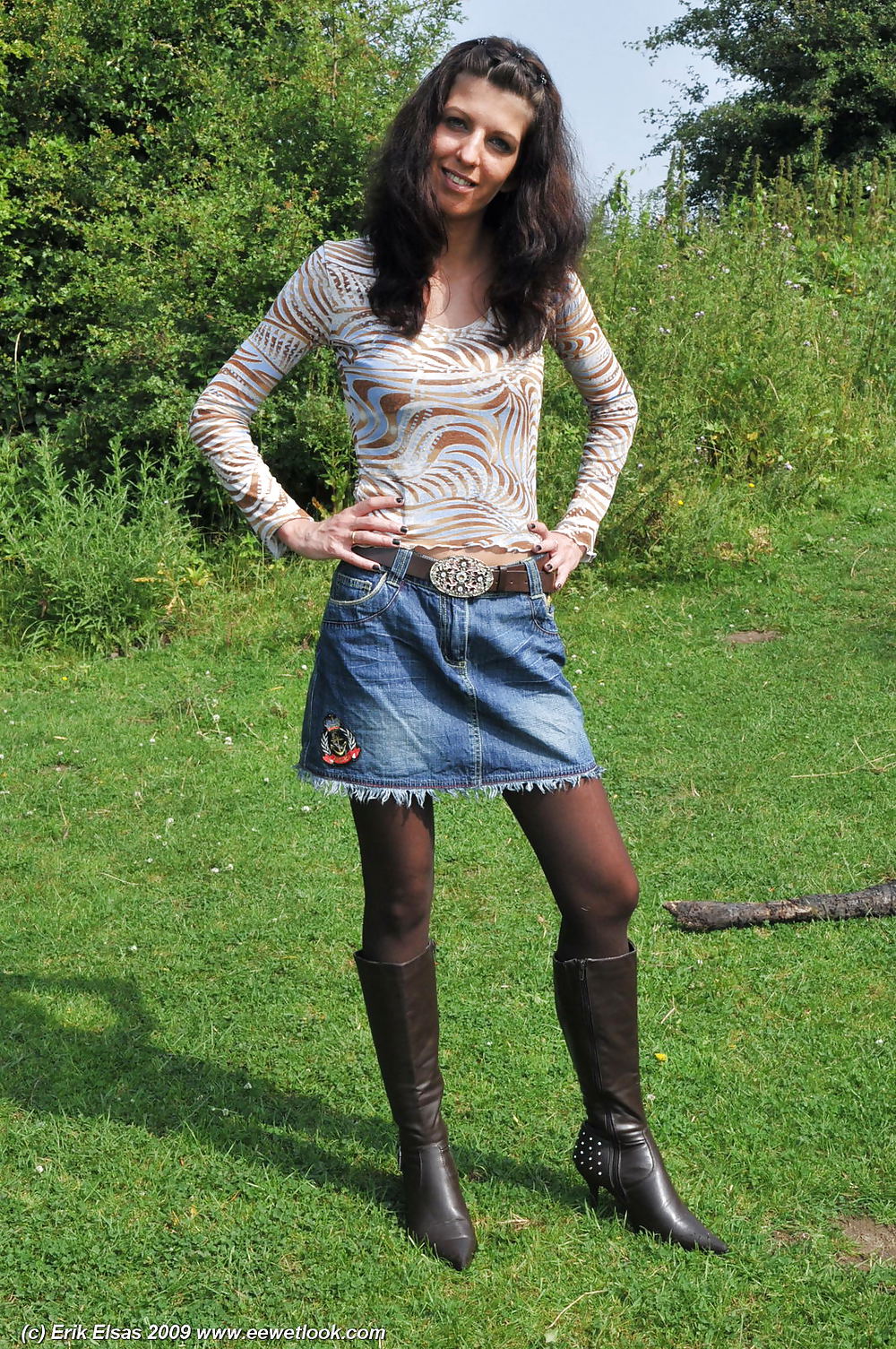 Sexy Girlsin Skirts #37011765