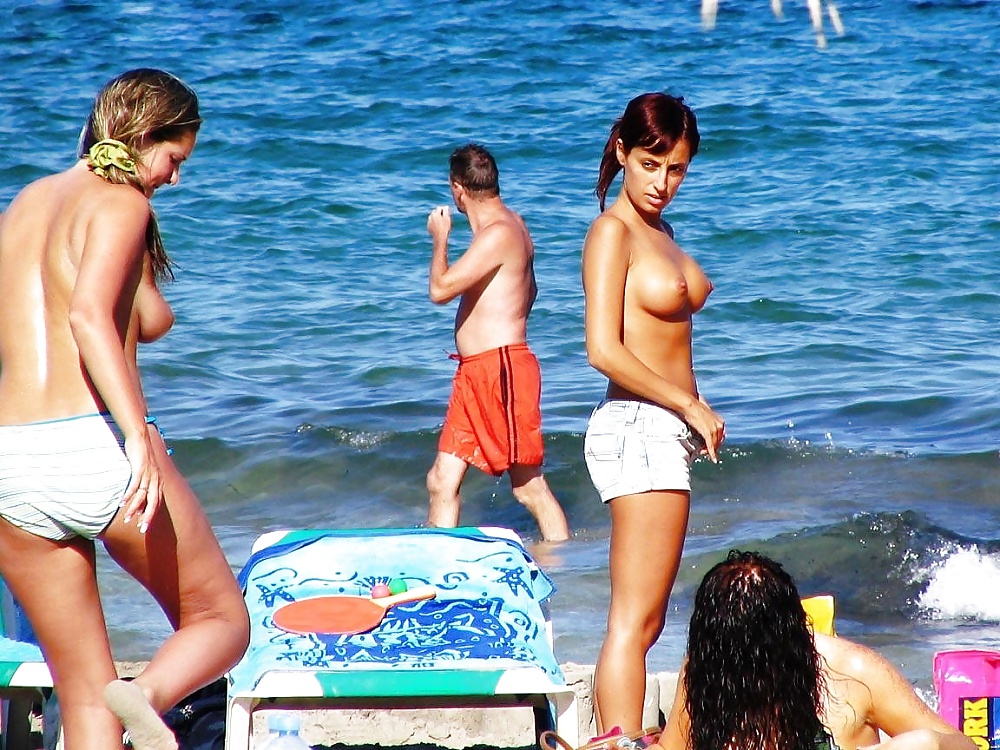 Nudo sulla spiaggia 6
 #25757950